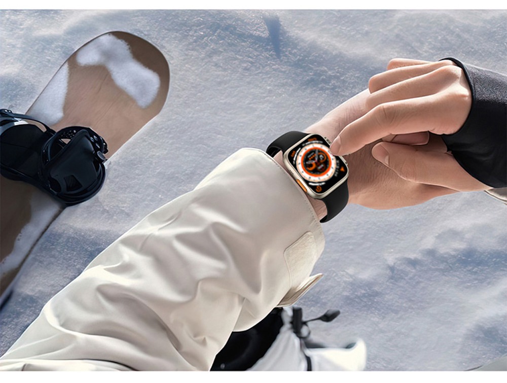 Smartwatch Watch 8 Ultra (Modelo 2023), Pessoa Clicando no Relogio
